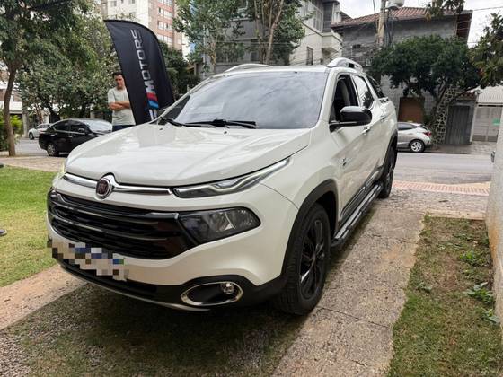 FIAT TORO 2.0 16V TURBO DIESEL VOLCANO 4WD AT9 FIAT TORO 2.0 16V TURBO DIESEL VOLCANO 4WD AT9